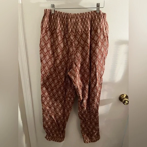 Garnet Hill Organic-Cotton Gauze Gathered Pants - Picture 9 of 9